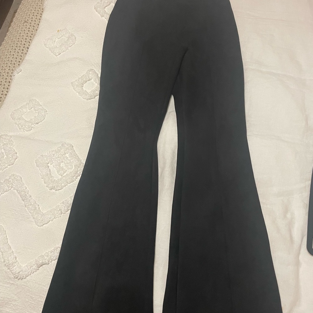 Spanx The Perfect Pant Flare black suede size M
